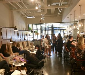 Bí quyết giữ chân khách walk-in bằng không gian chuyên nghiệp trong tiệm nail