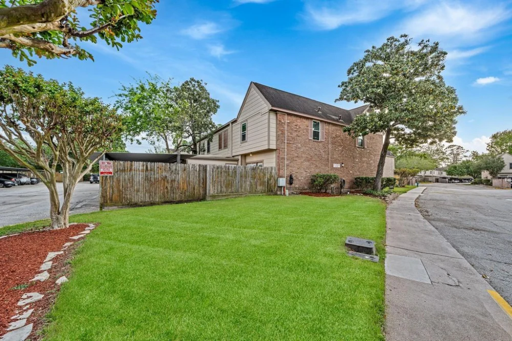 Nhà Townhouse Corner Lot tại Houston, TX – Giá cực sốc $165k