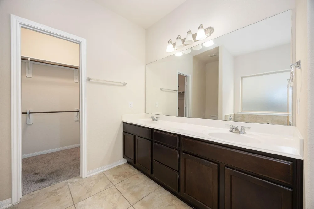 Bán nhà đẹp tại Spring, TX 77386 - Giá tốt, khu trường học điểm cao - Housing / Room for Rent in Spring, Texas, United States - image 4