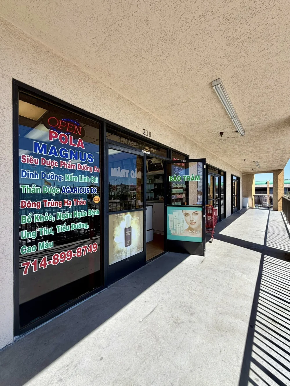 SANG TIỆM MỸ PHẨM – NƯỚC HOA – THỰC PHẨM CHỨC NĂNG - Nail Salons for Sale in Westminster, California, United States - image 1