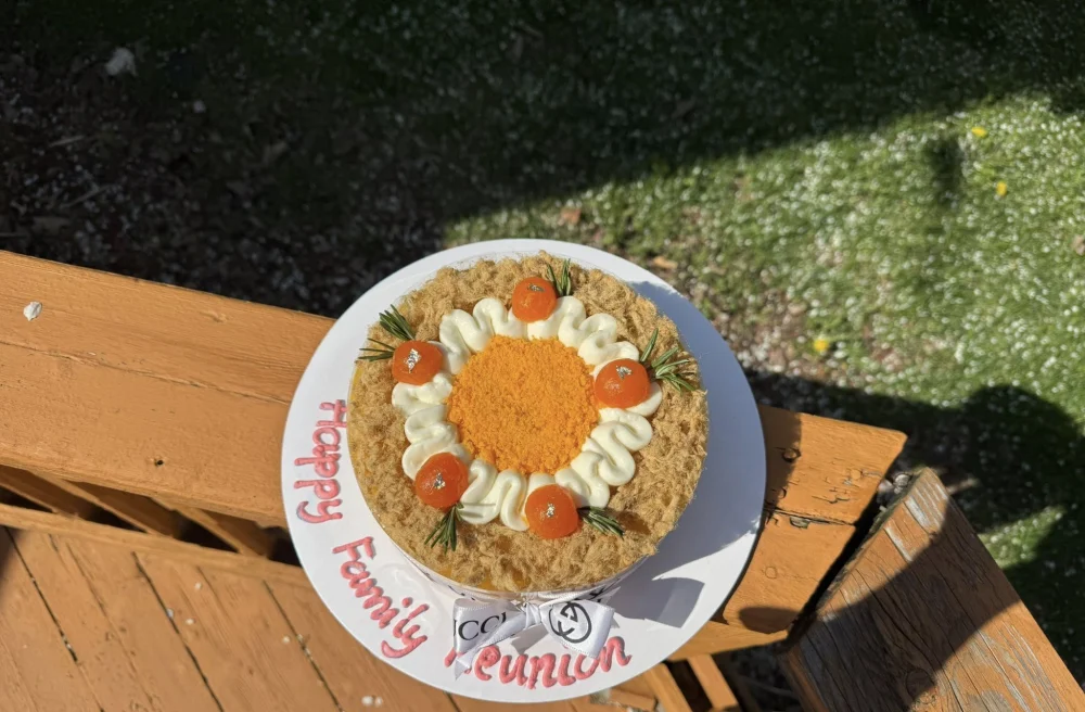 Order bánh kem sinh nhật và bông lan trứng muối tại Sterling Heights, MI - Mua bán / Thanh lý tại Sterling Heights, Michigan, United States - ảnh 1