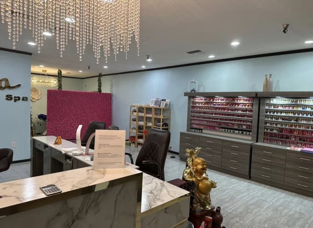 Cần sang gấp tiệm nail vùng Lakewood Tacoma - Nail Salons for Sale in Tacoma / Lakewood, Washington, United States - image 1