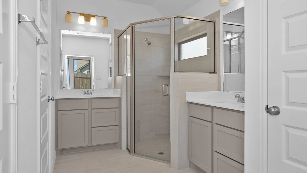 SỞ HỮU NHÀ PERRY HOME GIẢM GIÁ SỐC TẠI RICHMOND, TX - Housing / Room for Rent in Richmond, Texas, United States - image 4