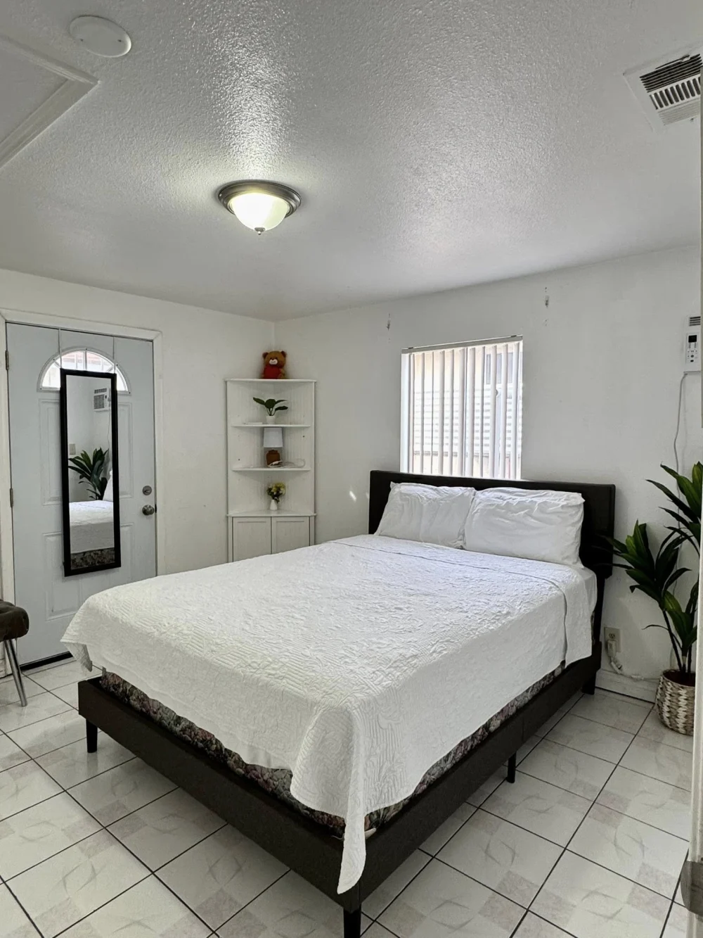 Cho thuê nhà ngắn hạn tại Quận Cam - Housing / Room for Rent in Orange County, California, United States - image 3
