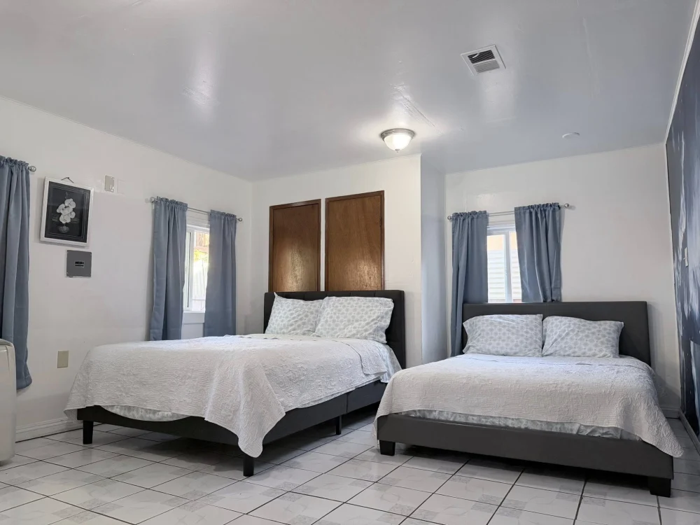 Cho thuê nhà ngắn hạn tại Quận Cam - Housing / Room for Rent in Orange County, California, United States - image 1