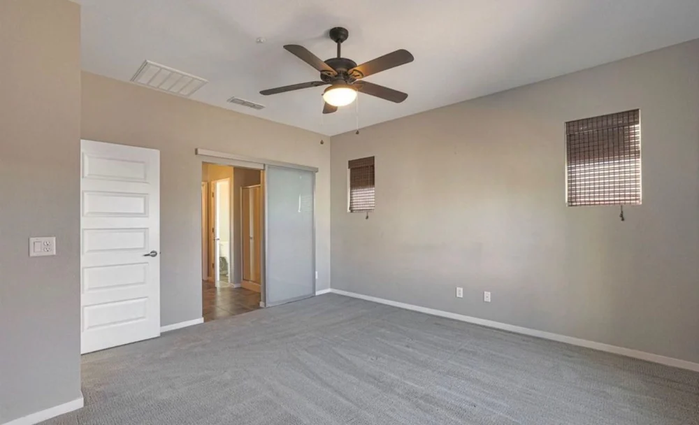 Cho thuê nhà nguyên căn 3 phòng ngủ tại Gilbert khu Valvista & Riggs - Housing / Room for Rent in Gilbert, Arizona, United States - image 3