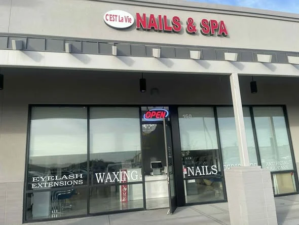Tuyển Lễ Tân Part-time Cho Tiệm C'EST LA VIE NAILS & SPA Tại Goodyear AZ
