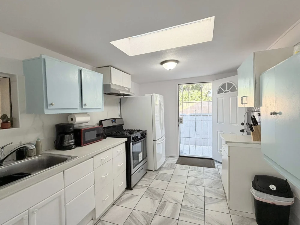 Cho thuê nhà ngắn hạn tại Quận Cam - Housing / Room for Rent in Orange County, California, United States - image 5