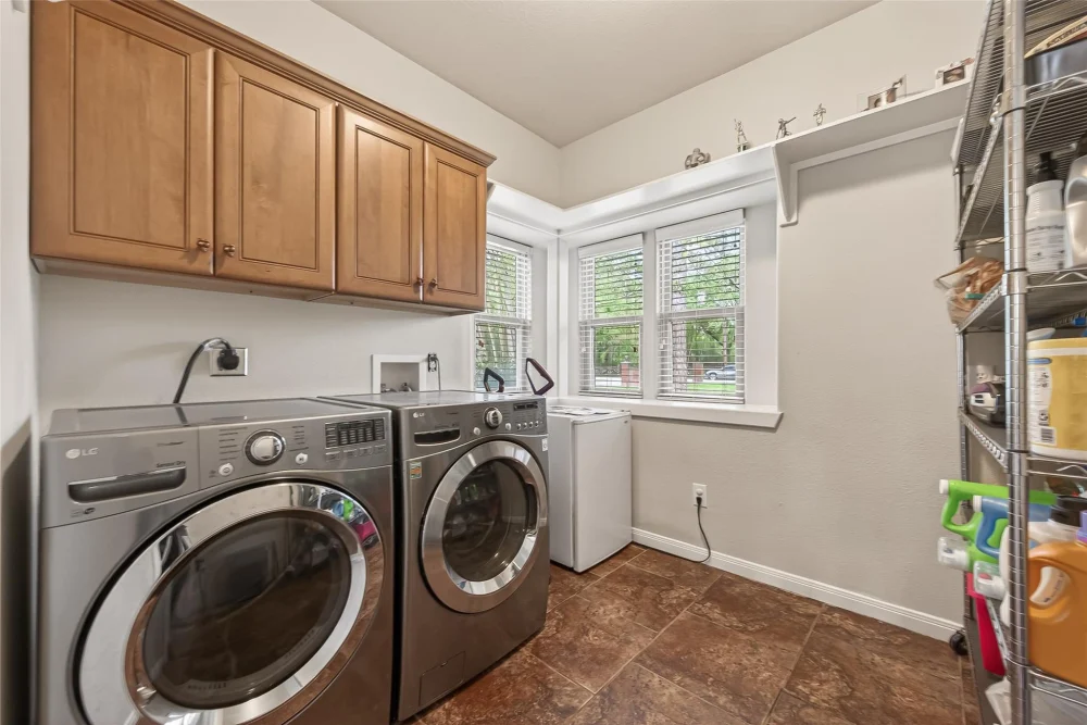 Sở hữu nhà trệt trên diện tích gần 2 mẫu đất tại Cypress TX 77429 - Housing / Room for Rent in Cypress, Texas, United States - image 3