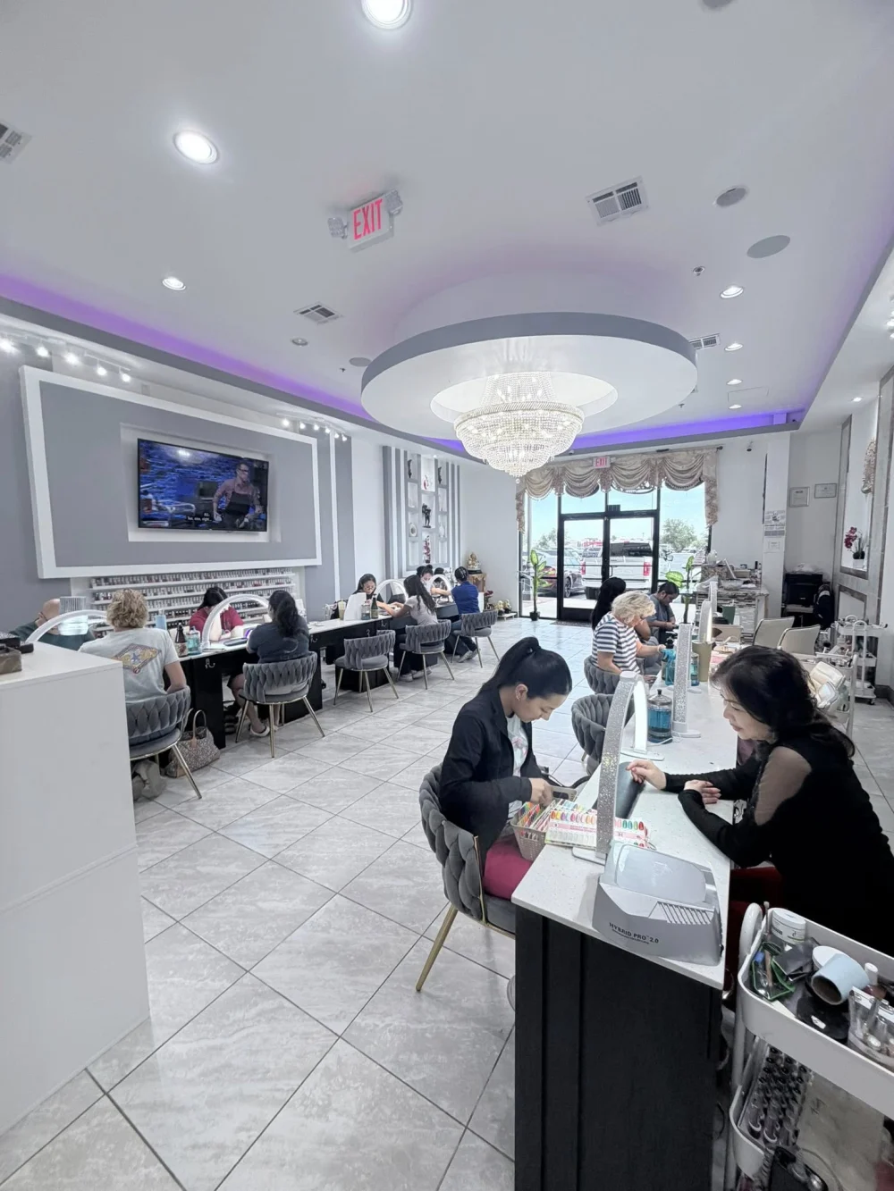 CẦN SANG TIỆM NAIL KHU SHOPPING LỚN TẠI MIDLAND TX - Nail Salons for Sale in Midland, Texas, United States - image 2