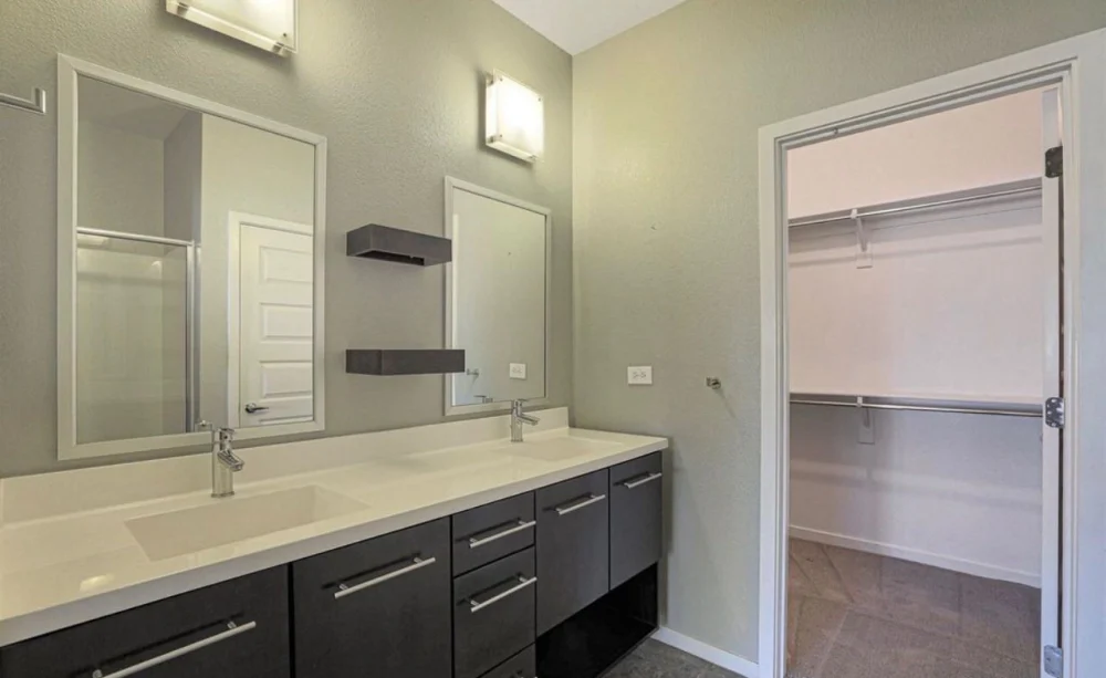 Cho thuê nhà nguyên căn 3 phòng ngủ tại Gilbert khu Valvista & Riggs - Housing / Room for Rent in Gilbert, Arizona, United States - image 4