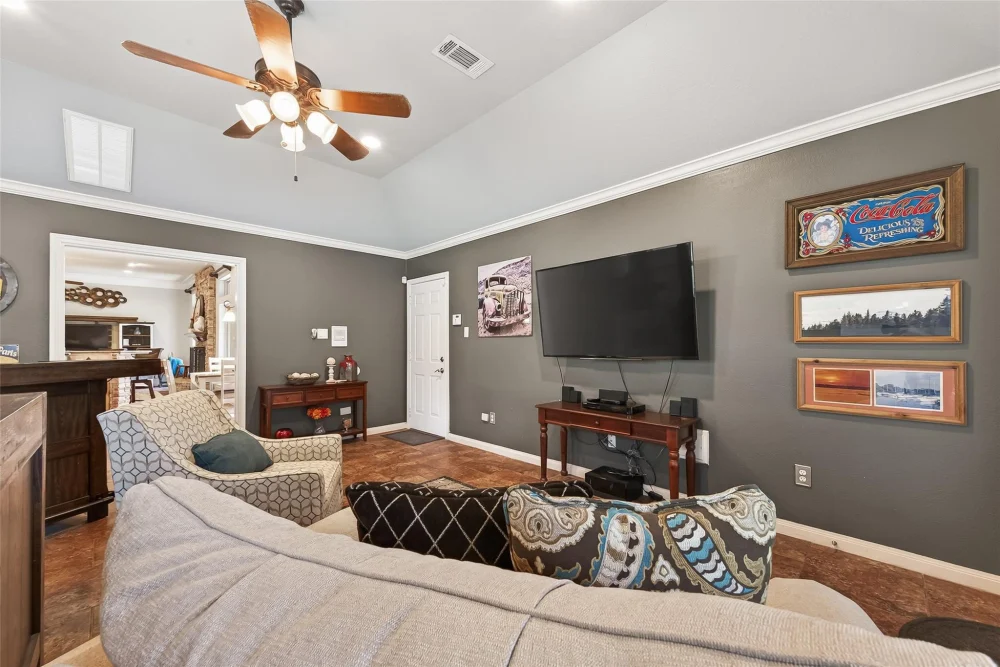 Sở hữu nhà trệt trên diện tích gần 2 mẫu đất tại Cypress TX 77429 - Housing / Room for Rent in Cypress, Texas, United States - image 5