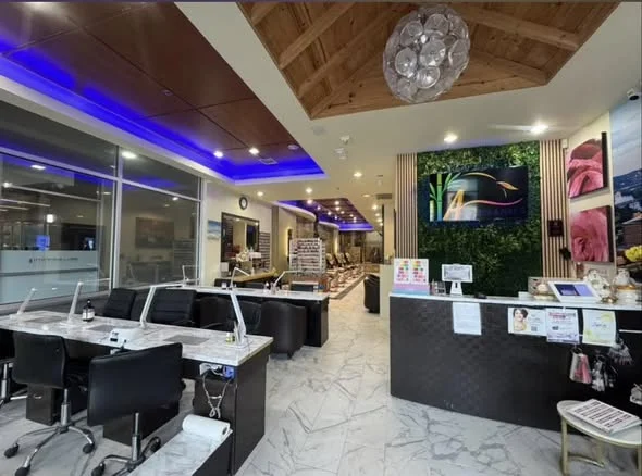 Cần sang tiệm nail vị trí đắc địa tại Downtown Austin, TX