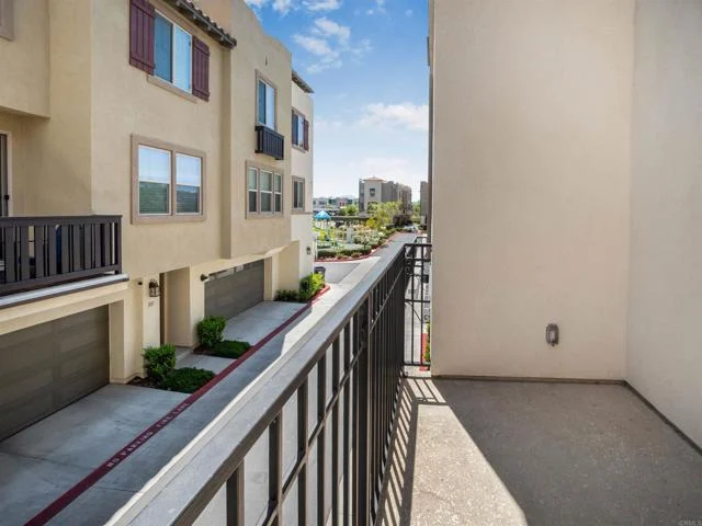 Bán Townhome Hiện Đại tại Santee, CA – Xây năm 2021 - Housing / Room for Rent in Santee, California, United States - image 6