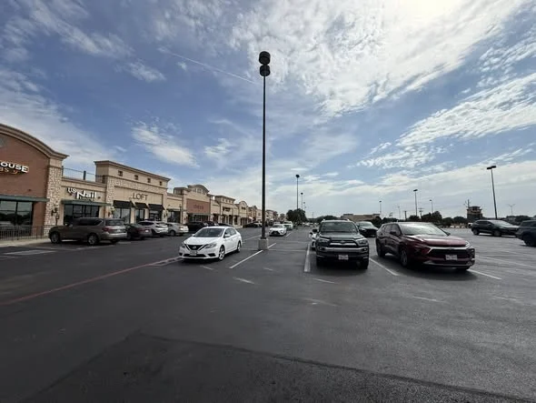 CẦN SANG TIỆM NAIL KHU SHOPPING LỚN TẠI MIDLAND TX - Nail Salons for Sale in Midland, Texas, United States - image 3