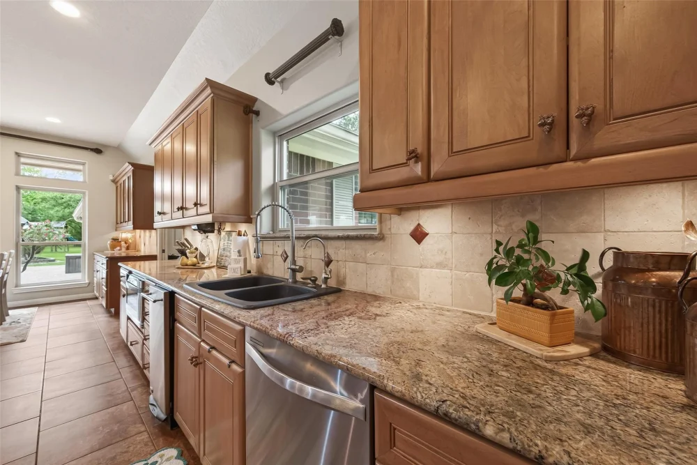 Sở hữu nhà trệt trên diện tích gần 2 mẫu đất tại Cypress TX 77429 - Housing / Room for Rent in Cypress, Texas, United States - image 7