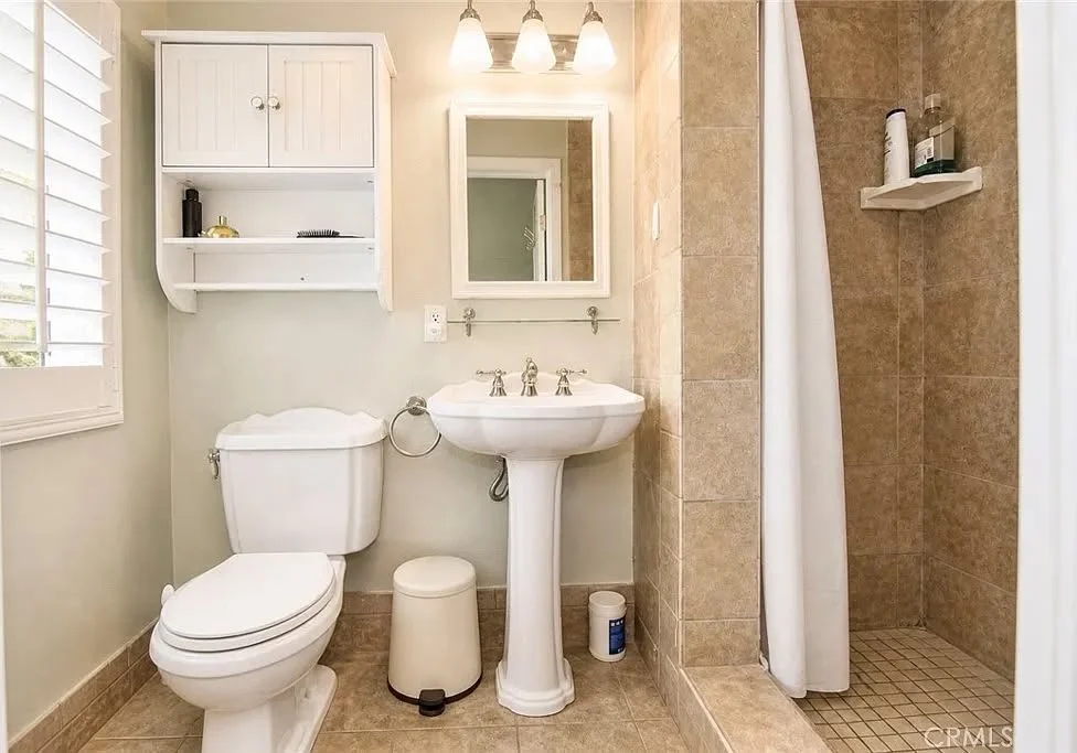 Bán Nhà Anaheim Gần Disneyland – Lô Đất Rộng 9,450 SQ FT - Housing / Room for Rent in Anaheim, California, United States - image 3