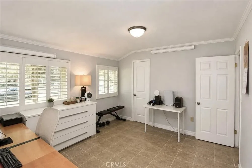 Bán Nhà Anaheim Gần Disneyland – Lô Đất Rộng 9,450 SQ FT - Housing / Room for Rent in Anaheim, California, United States - image 4