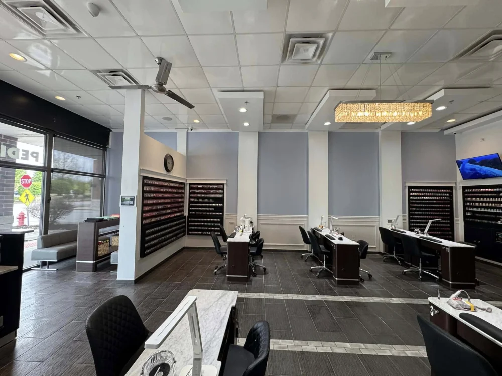 CẦN SANG TIỆM NAIL KHU VỰC 60423 ILLINOIS - INCOME CAO