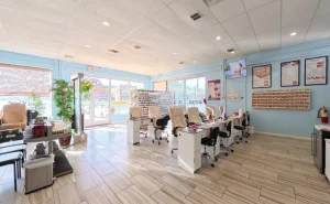 Sang Tiệm Nail Off Chợ Khu Vực Nashua NH - Cơ Hội Đầu Tư Tốt