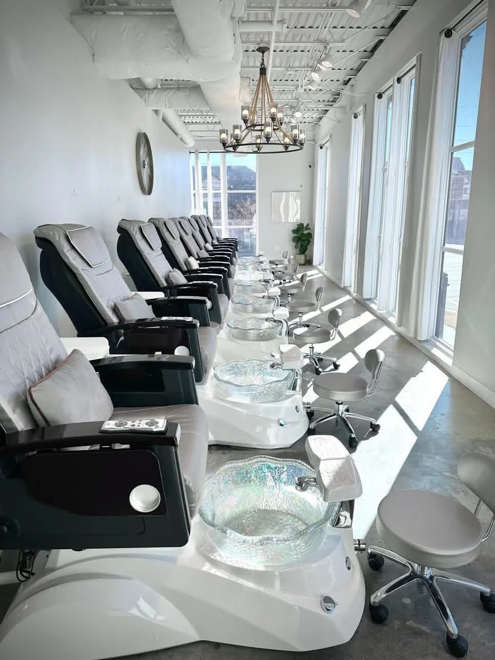 TUYỂN THỢ NAIL BAO LƯƠNG CAO TẠI MILTON GEORGIA - Nail Salon Jobs in Milton, Georgia, United States - image 1