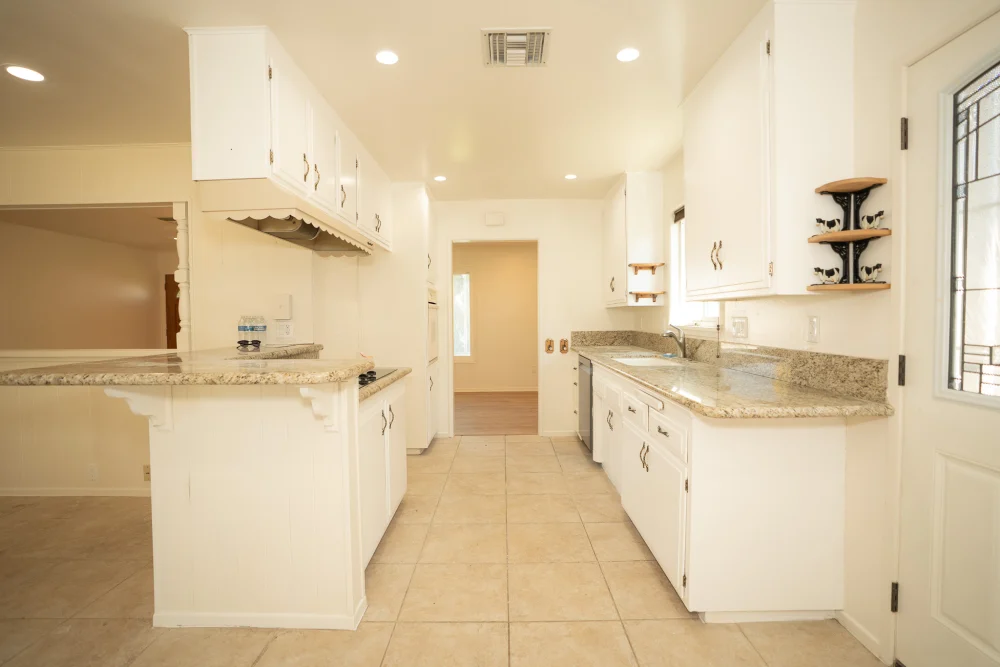 Cho thuê Nhà Garden Grove CA 3PN sạch đẹp - Housing / Room for Rent in Garden Grove, California, United States - image 6