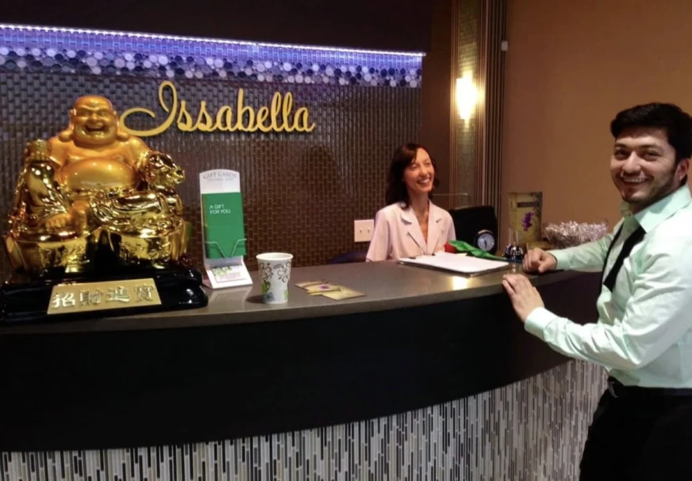 CẦN SANG TIỆM NAIL TẠI NEWCASTLE, WASHINGTON – KHÔNG GIAN RỘNG & ĐẦY ĐỦ TIỆN NGHI - Nail Salons for Sale in Newcastle, Washington, United States - image 3