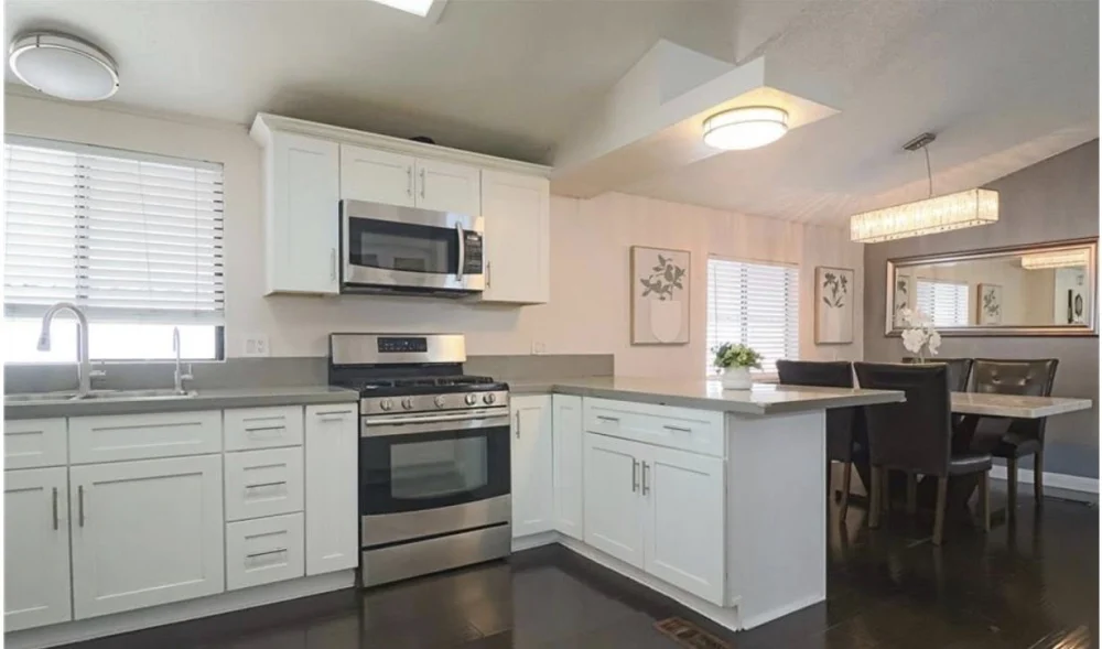 Bán Căn Mobile Home Đẹp Tại Garden Grove CA Giá Tốt - Nhà ở / Thuê phòng tại Garden Grove, California, United States - ảnh 2