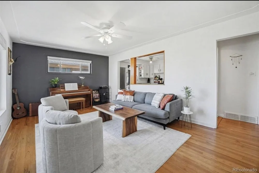 Nhà Ranch Denver CO 3 phòng ngủ diện tích lớn không HOA