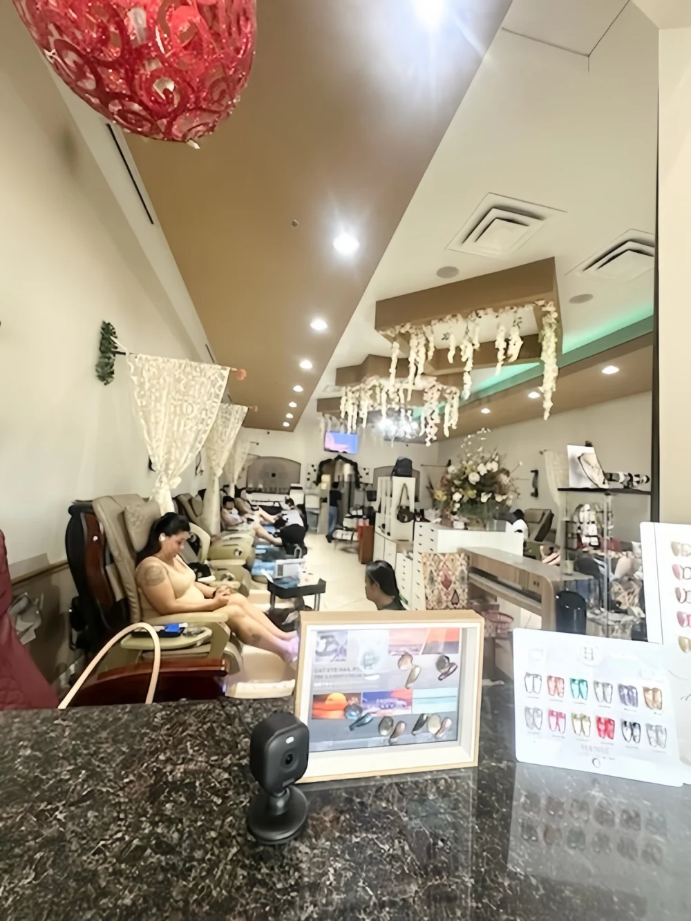 Sang tiệm nail income cao tại Richmond Texas - Khách ổn định - Nail Salons for Sale in Richmond, Texas, United States - image 2