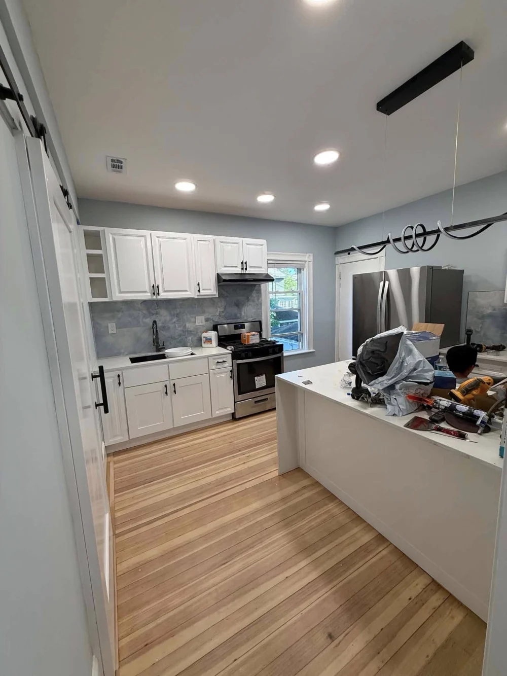 Cho thuê nhiều phòng mới sửa tại Dorchester Massachusetts gần trạm xe điện - Nhà ở / Thuê phòng tại Dorchester, Massachusetts, United States - ảnh 3