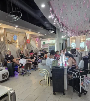 Cần tuyển thợ nail gấp tại Denver Colorado - Tiệm Blush Nail Bar - Nail Salon Jobs in Centennial, CO, US