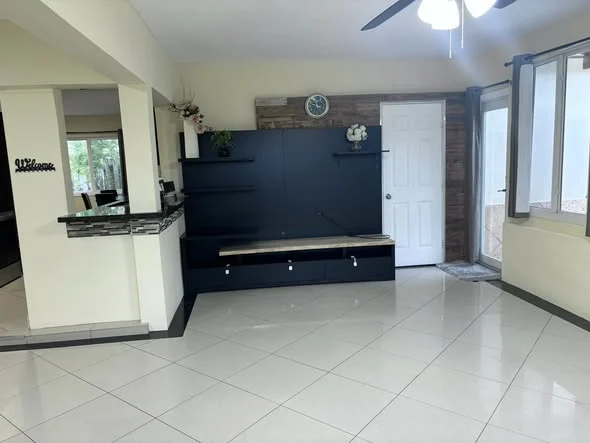 Cho thuê nhà Lauderdale Lakes FL 3 phòng ngủ gần chợ Á Đông - Nhà ở / Thuê phòng tại Lauderdale Lakes, Florida, United States - ảnh 1
