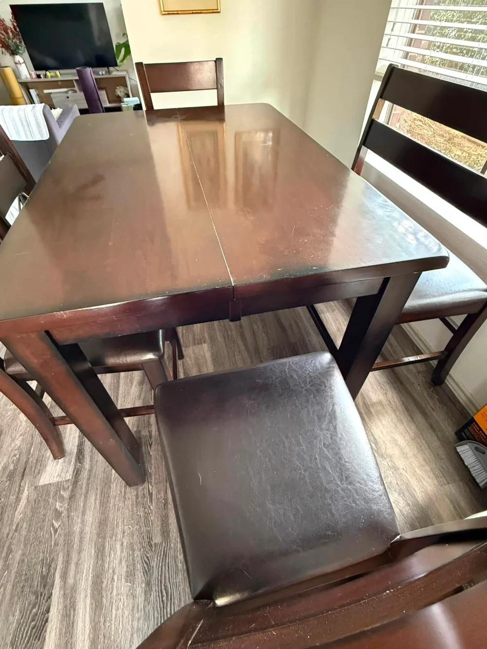 Bán Bàn Ăn Gỗ Thật 5 Ghế Và Bench Ở Dallas - Buy & Sell / Clearance in Dallas, Texas, United States - image 4