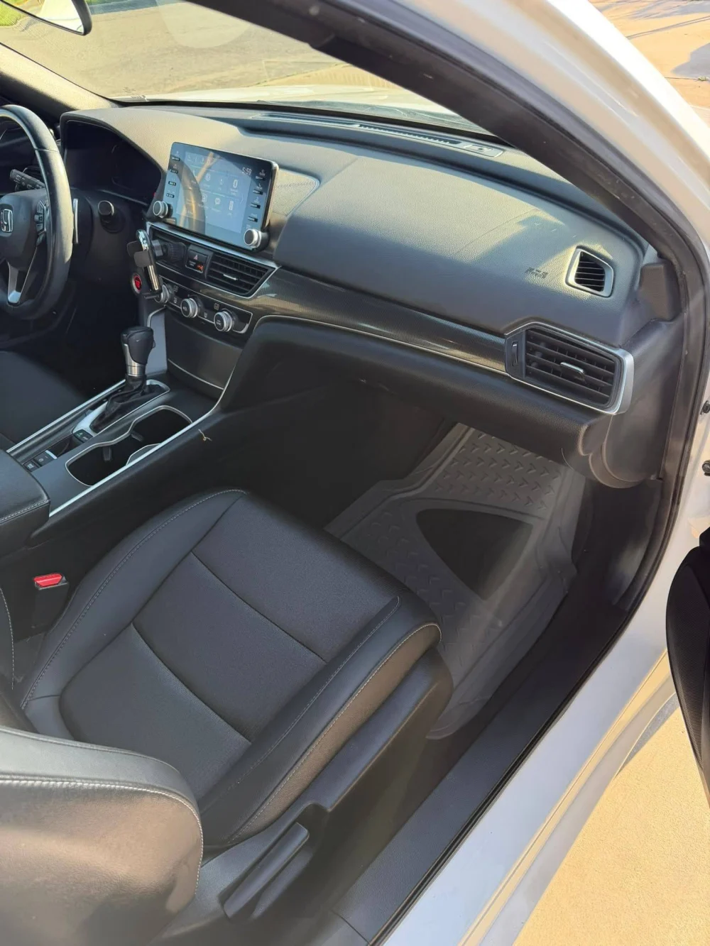 Bán xe cũ Honda Accord 2019 giá rẻ tại California - Xe gia đình chính chủ mới nguyên - Cars for Sale in Westminster, California, United States - image 8