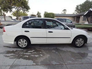 Cần bán xe Honda Civic 2004 cũ đang chạy tốt ở Santa Ana giá $2700 - Mua bán xe tại Santa Ana, CA, US