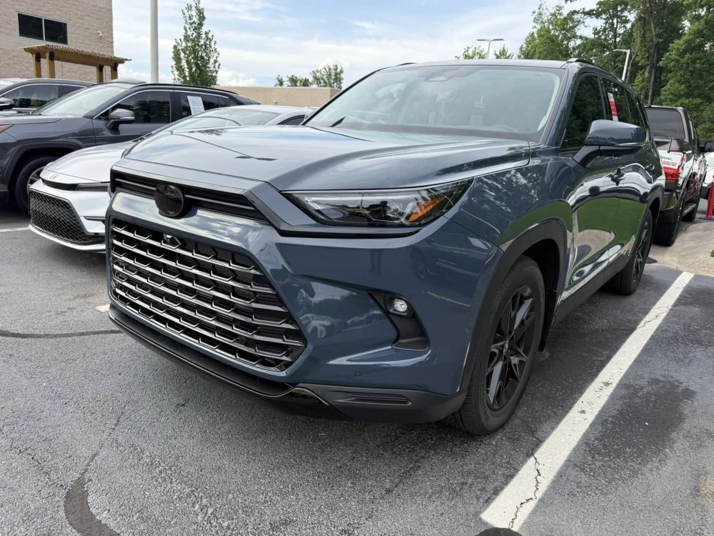 Toyota Atlanta Georgia 2026 – Sienna, Highlander, RAV4, Tundra, Tacoma, BZ & C-HR Có Sẵn, Nhiều Ưu Đãi Tài Chính - Mua bán xe tại Cumming, Georgia, United States - ảnh 11