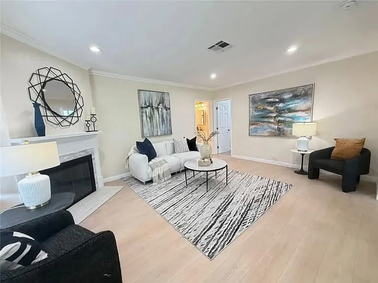 Nhà Bán San Gabriel CA 9037 Callita St - Housing / Room for Rent in San Gabriel, California, United States - image 2