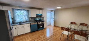 Cho Thuê Căn Hộ Quincy MA 2 Phòng Ngủ Gần Trạm T Station Nhận Section 8 - Nhà ở / Thuê phòng tại Quincy, MA, US