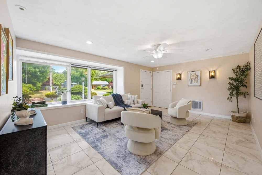 Nhà Bán tại Peabody, Massachusetts – 3 Phòng Ngủ, Nhà Đẹp Dọn Vào Ở Ngay, Giá $799,000 - Nhà ở / Thuê phòng tại Peabody, Massachusetts, United States - ảnh 6