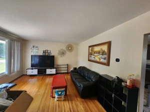 Cho Thuê Phòng Windsor Park Winnipeg Manitoba Chỉ Dành Cho Nữ Bao Điện Nước Wifi Giá Từ $450 - Nhà ở / Thuê phòng tại Winnipeg, MB, CA