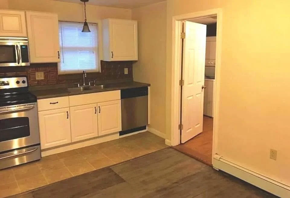 Cho thuê nhà nguyên căn giá rẻ tại Manchester New Hampshire - Thuê phòng thuê nhà Boston Quincy - Nhà ở / Thuê phòng tại Manchester, New Hampshire, United States - ảnh 4