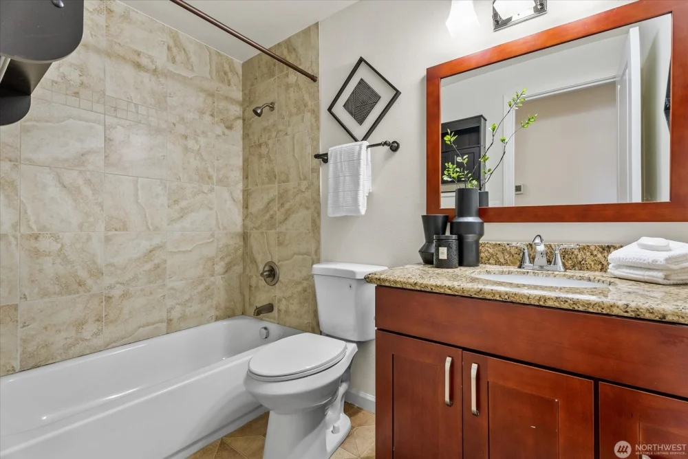 Nhà Đẹp Bán Tại Lynnwood WA – 3 Phòng Ngủ, 2.5 Phòng Tắm, Gần Costco Và Alderwood Mall, Giá $835,000 - Nhà ở / Thuê phòng tại Lynnwood, Washington, United States - ảnh 5
