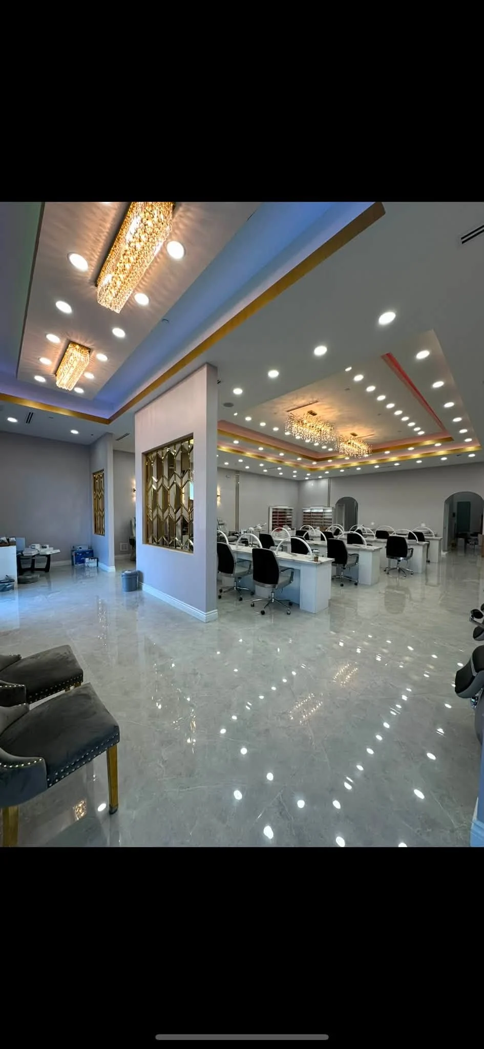 Cần bán tiệm nail mới xây ở Mesa AZ vị trí đắc địa ngay cạnh Costco - Nail Salons for Sale in Mesa, Arizona, United States - image 3