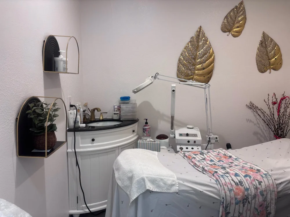 Cần Sang Tiệm Nail Tại Arizona 85340 – Doanh Thu Gần $500,000/Năm, Vị Trí Đẹp, Vào Làm Ngay - Bán Tiệm Nail tại Goodyear, Arizona, United States - ảnh 8