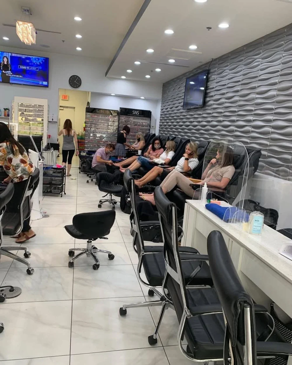 Cần Sang Tiệm Nail Tại Gilbert / Mesa, Arizona – Doanh Thu Ổn Định, Hơn 10,000 Khách Hàng, Hoạt Động 25 Năm - Bán Tiệm Nail tại Mesa, Arizona, United States - ảnh 3