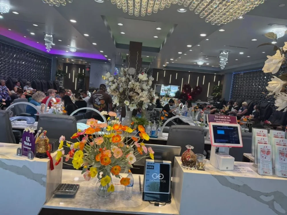Sang Tiệm Nail Surprise AZ Doanh Thu Cao 1.9M - Nail Salons for Sale in Surprise, Arizona, United States - image 2
