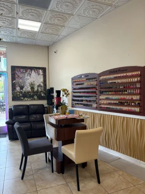 Bán Tiệm Nail Thousand Oaks CA Khu Shopping Center Full Đồ 8 Ghế 6 Bàn Giá Rẻ $50,000 - Bán Tiệm Nail tại Thousand Oaks, CA, US
