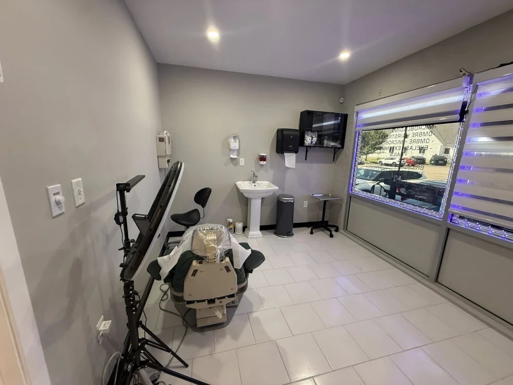 Sang nhượng tiệm Nail & Hair Salon đông khách tại Boston Massachusetts - Mua bán tiệm kinh doanh làm đẹp sinh lời tốt - Bán Tiệm Nail tại Boston, Massachusetts, United...