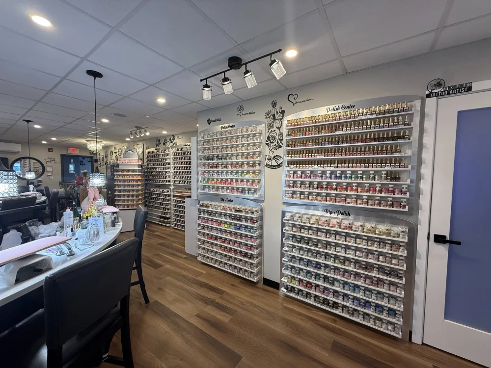 Sang nhượng tiệm Nail & Hair Salon đông khách tại Boston Massachusetts - Mua bán tiệm kinh doanh làm đẹp sinh lời tốt - Bán Tiệm Nail tại Boston, Massachusetts, United...